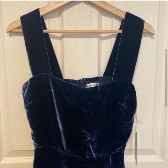 NWT Reformation Dress in Danube Velvet Size 4 - Picture 5 of 11